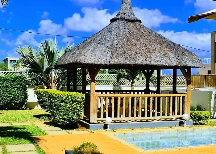 Flic En Flac Sea View Luxury 3 Bedroom Apartment
